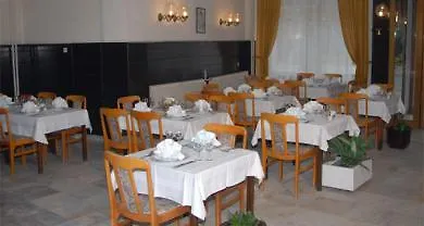 Bristol 3*